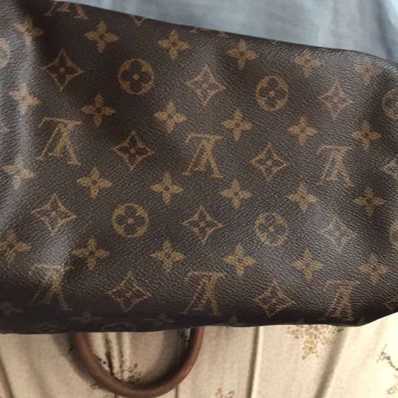Authentic Luis Vuitton - Picture 5 of 7